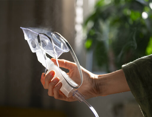 Скільки потрібно налити фізрозчину в небулайзер?