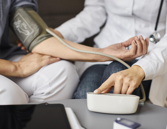 Який термін служби має тонометр?