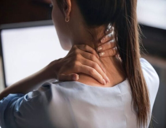 Преимущества использования ортопедических шейных бандажей для облегчения боли в шее